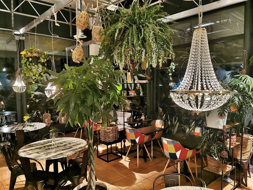 Restaurant/takeaway Zone 11